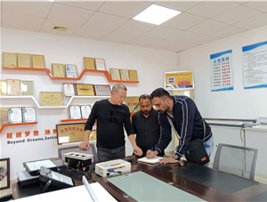 热烈欢迎国外客户团队来厂参考考察洽谈业务！